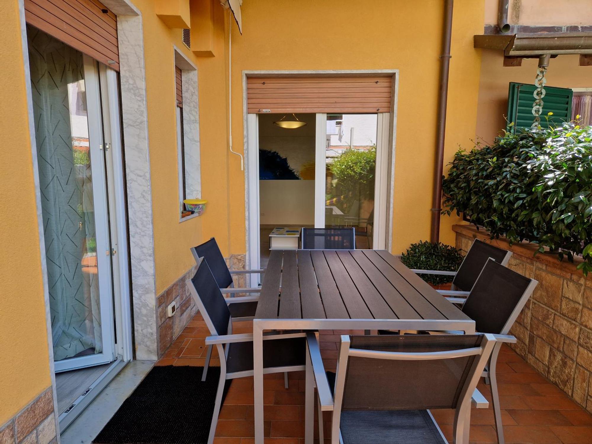 Between Pisa And 5 Terre Marina Di Carrara Exterior photo